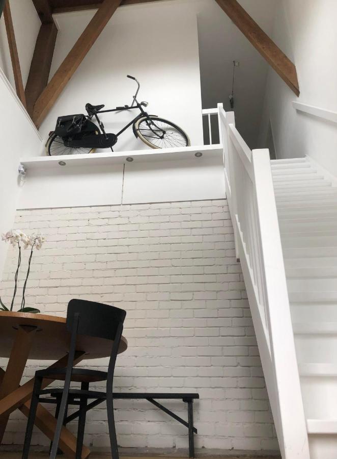 Rustig Logeerverblijf Aan De Rand Van De Stad Lekkum Exterior foto